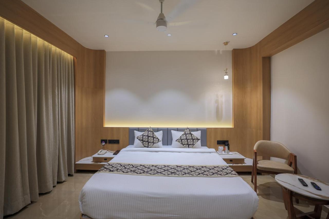 Hotel Aditya Mansingh Inn Somnath Exterior photo