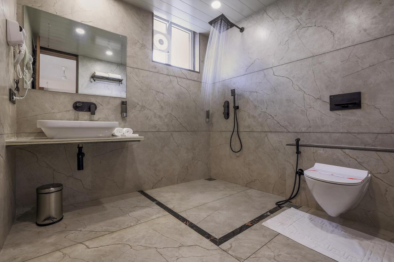Hotel Aditya Mansingh Inn Somnath Exterior photo